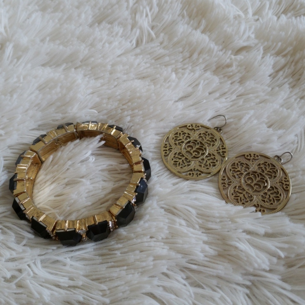 Earrings & Bracelet Set
